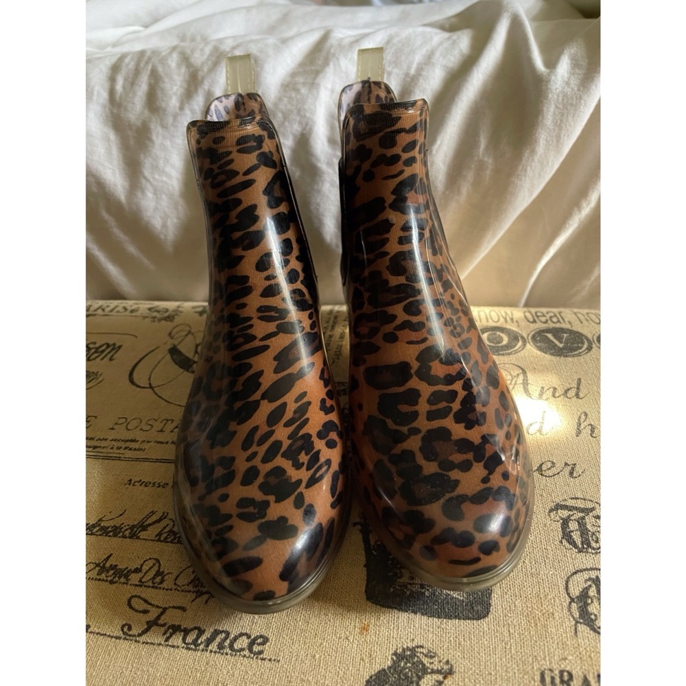 Leopard Rainboota